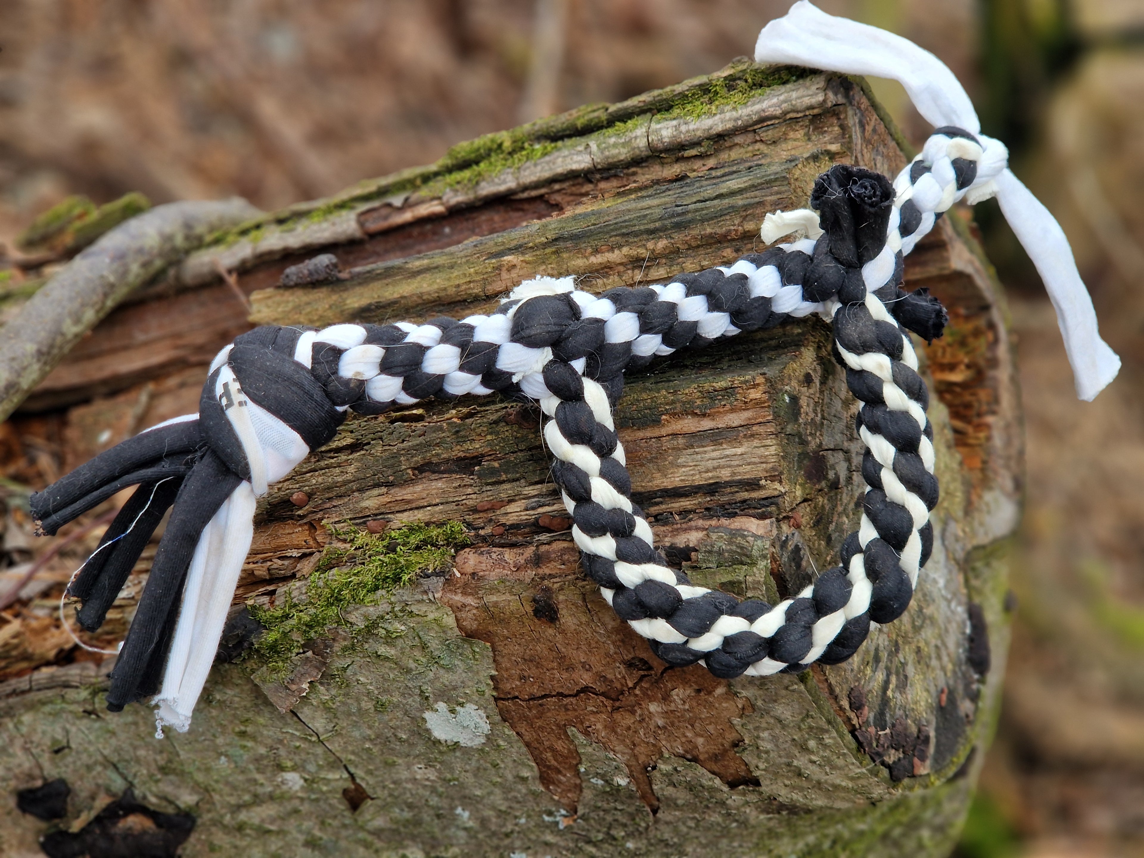 Handgjort hundleksak Ohana Made  | stötta en rescuehund i Sverige Skellefteå